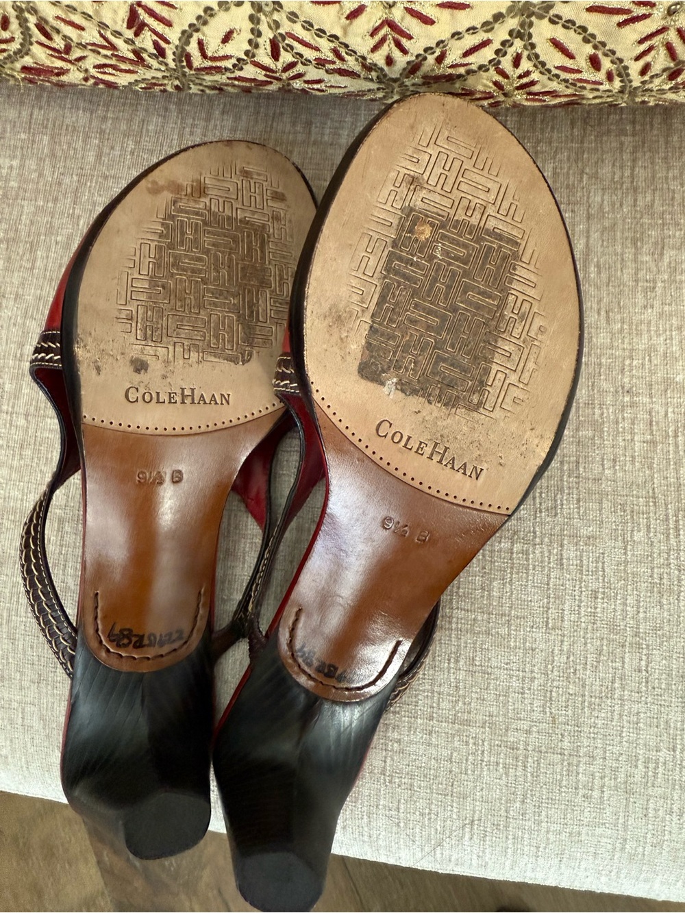 Vintage Cole Haan Red Leather Open-Toe Slingback Heels with Contrast Stitching - Picture 4 of 5